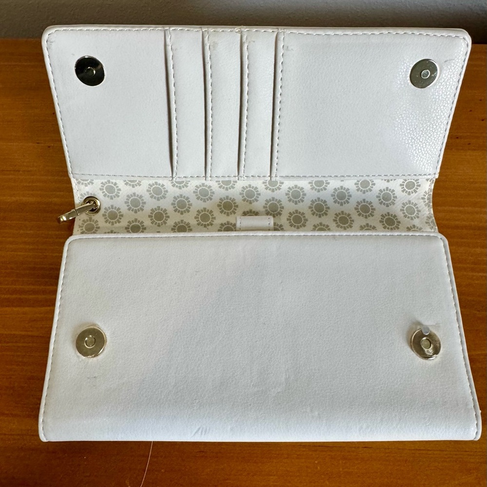 Swarovski Crystal Travel Wallet White - Picture 6 of 14